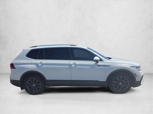 Used 2022 Volkswagen Tiguan SE FWD image 4