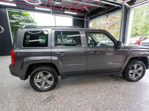 Used 2015 Jeep Patriot High Altitude AWD/4WD image 4