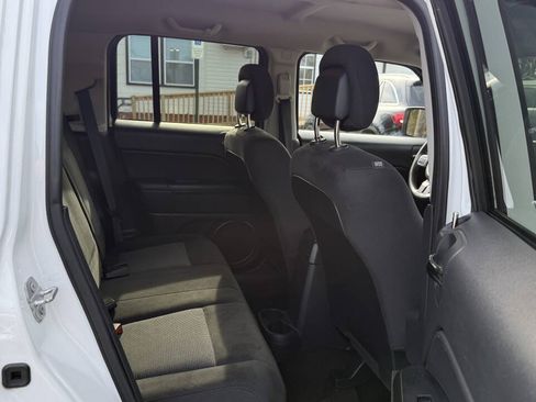 Used 2016 Jeep Patriot Sport w/ Power Value Group FWD image 16