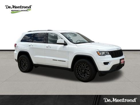 Used 2020 Jeep Grand Cherokee Laredo w/ Laredo X Package RWD image 5