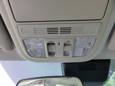 Used 2020 Honda Accord EX image 36