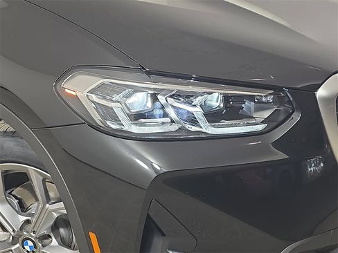 Certified 2025 BMW X4 xDrive30i image 36