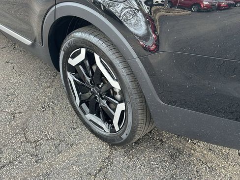 Used 2023 Kia Telluride EX image 9