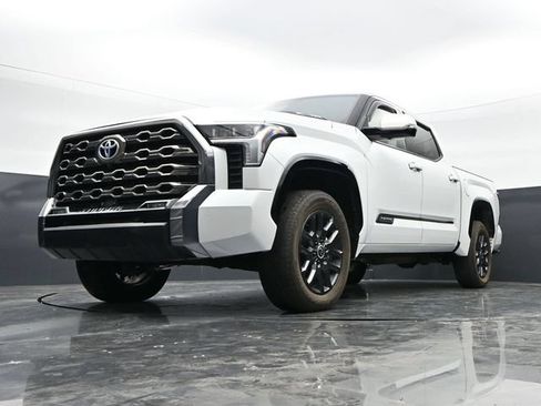 Used 2024 Toyota Tundra Platinum AWD/4WD image 39
