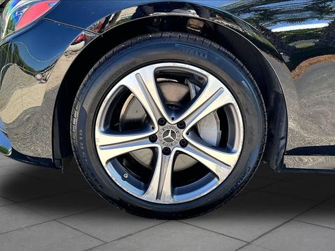 Used 2020 Mercedes-Benz E 350 4MATIC Sedan image 11