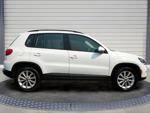 Used 2017 Volkswagen Tiguan Limited w/ Premium Package AWD/4WD image 8