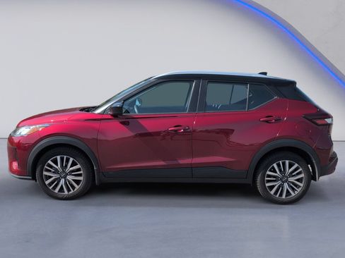 Used 2024 Nissan Kicks SV FWD image 5