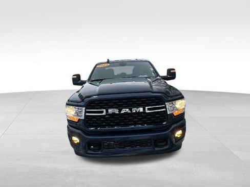 Used 2024 RAM 2500 Big Horn w/ Sport Appearance Package image 8