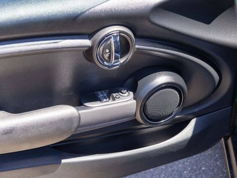 Used 2020 MINI Cooper 2-Door Hardtop image 17