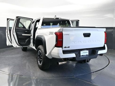 Used 2024 Toyota Tacoma TRD Off-Road AWD/4WD image 45