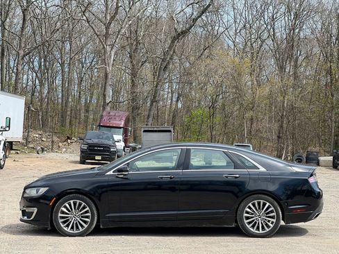 Used 2017 Lincoln MKZ Premiere AWD/4WD image 3