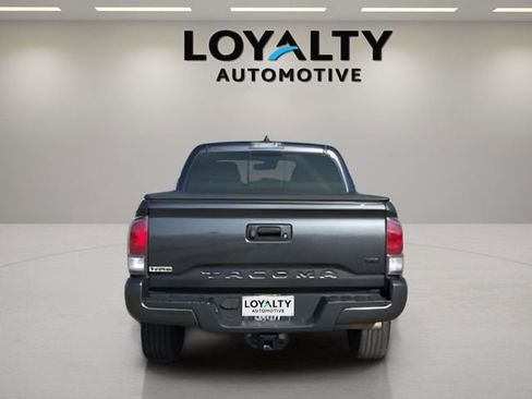 Used 2023 Toyota Tacoma TRD Sport image 4