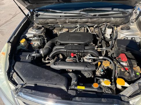 Used 2011 Subaru Outback 2.5i Limited w/ PWR Moonroof Pkg image 23