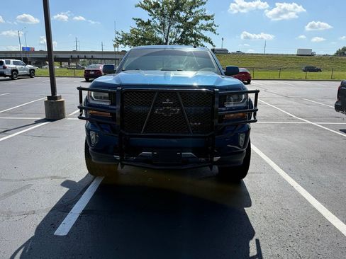Used 2018 Chevrolet Silverado 1500 LT w/ All Star Edition AWD/4WD image 2