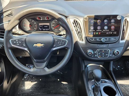 Used 2024 Chevrolet Malibu LT FWD image 3