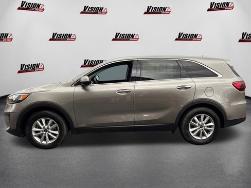Certified 2019 Kia Sorento LX image 8