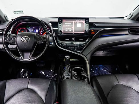 Used 2021 Toyota Camry XSE FWD image 5