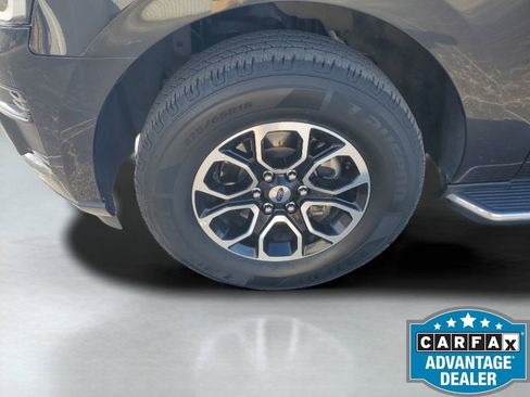 Used 2022 Ford Expedition XLT image 11