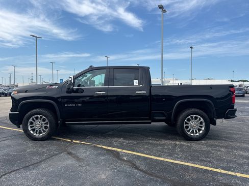 Used 2025 Chevrolet Silverado 2500 LTZ w/ Z71 Chrome Sport Edition AWD/4WD image 6