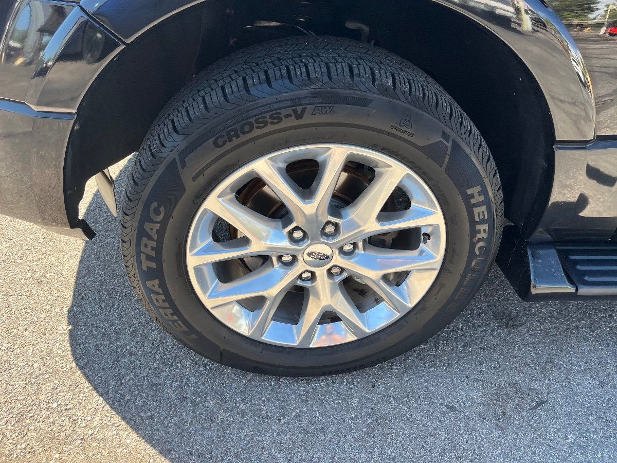 Used 2016 Ford Expedition Limited RWD image 45