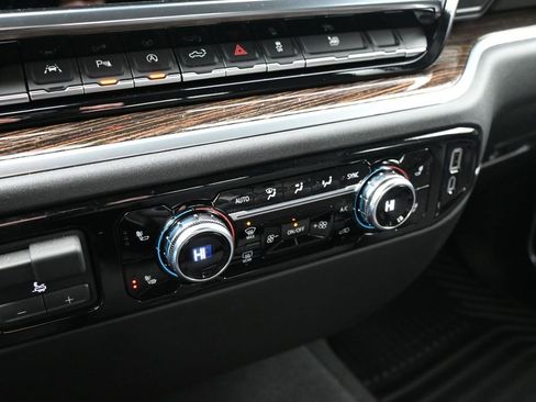 Used 2026 GMC Sierra 1500 SLE w/ Preferred Package image 14