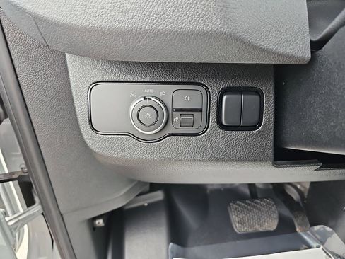 Used 2024 Mercedes-Benz Sprinter 2500 image 28