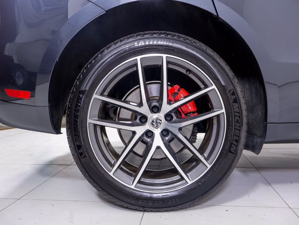 Certified 2026 Porsche Macan S AWD/4WD image 34