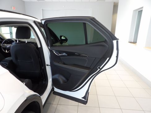 Used 2023 Buick Envision Preferred w/ Sport Touring Package AWD/4WD image 18