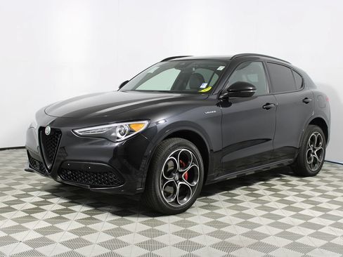 Used 2023 Alfa Romeo Stelvio Veloce AWD/4WD image 27