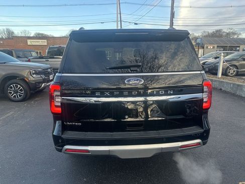 Used 2024 Ford Expedition Limited image 6