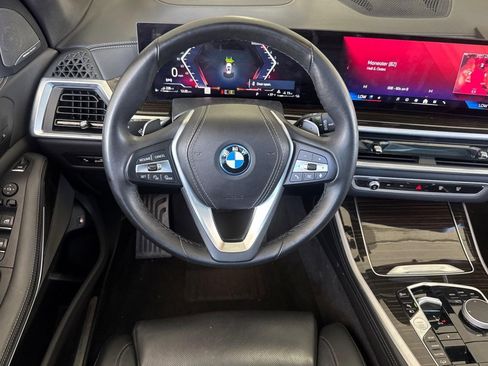 Used 2025 BMW X5 xDrive50e AWD/4WD image 28