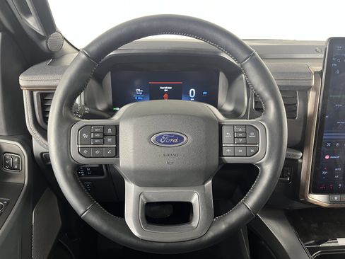 Used 2023 Ford F150 Lightning Lariat image 12