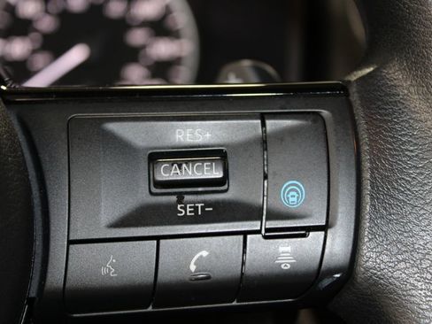 Used 2023 Nissan Rogue SV image 42