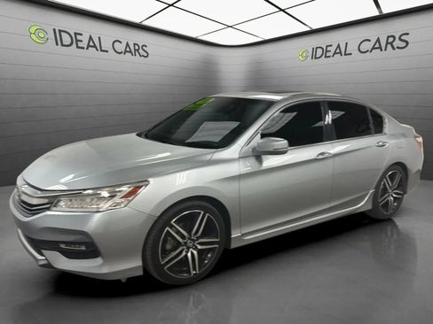 Used 2016 Honda Accord Touring image 1