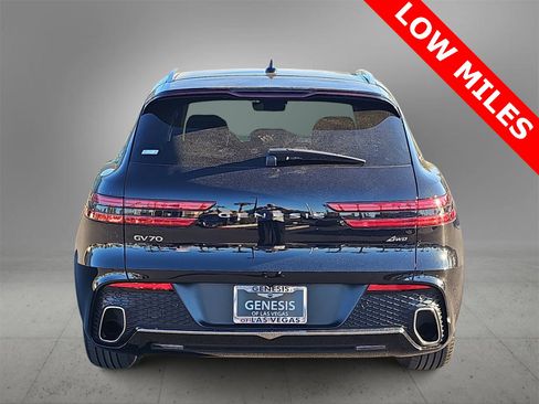Certified 2024 Genesis GV70 2.5T image 7