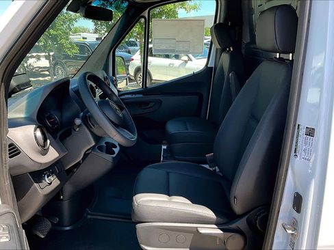 New 2025 Mercedes-Benz Sprinter 2500 image 9