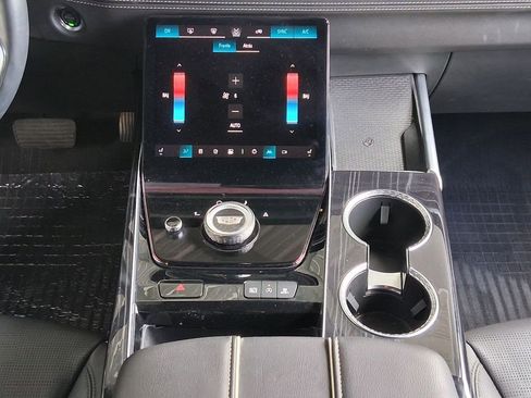 Used 2025 Cadillac Escalade Sport w/ Touring Package AWD/4WD image 18