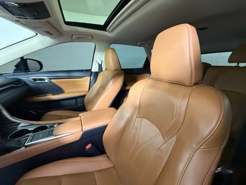 Used 2022 Lexus RX 350L Luxury w/ Accessory Package (Z1) AWD/4WD image 5