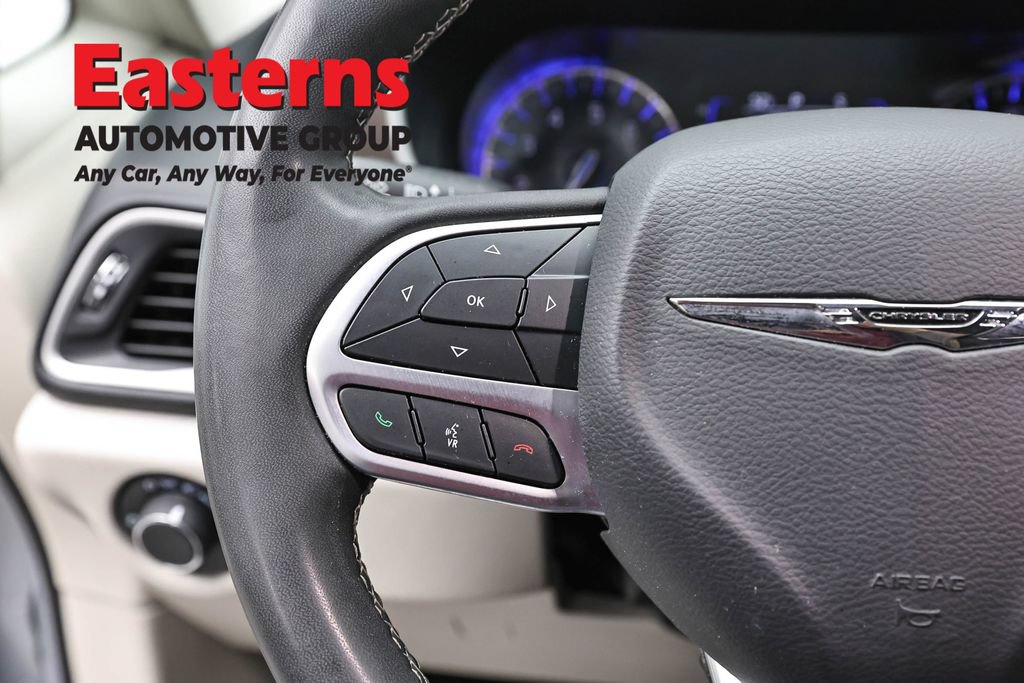 Used 2023 Chrysler Voyager LX FWD image 16