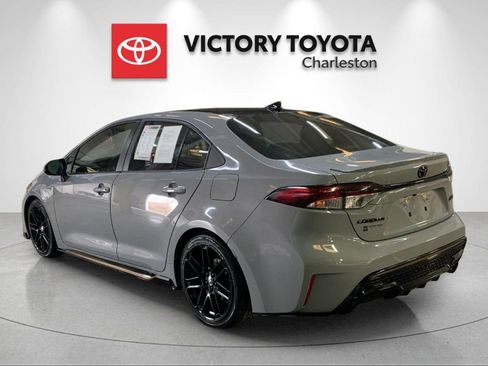 Used 2021 Toyota Corolla SE w/ Carpet Mat Package (TMS) image 3