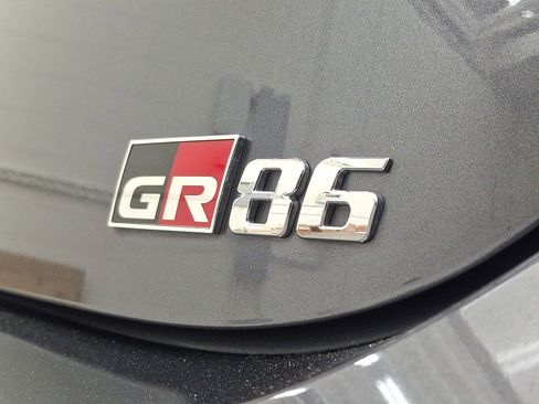 Used 2023 Toyota GR86 Premium RWD image 34