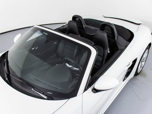 Used 2024 Porsche 718 Boxster S RWD image 33
