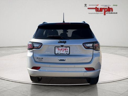 Used 2025 Jeep Compass Limited w/ Driver Assist Group I image 4