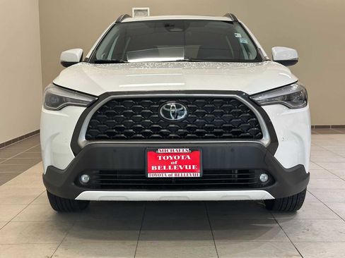 Certified 2023 Toyota Corolla Cross XLE w/ Convenience Package image 6