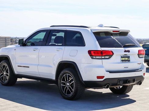 Used 2017 Jeep Grand Cherokee Trailhawk image 6