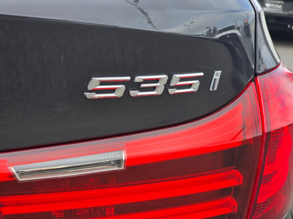 Used 2017 BMW 535i Gran Turismo RWD image 14