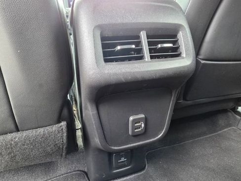 Used 2022 GMC Terrain SLT w/ Elevation Edition image 13