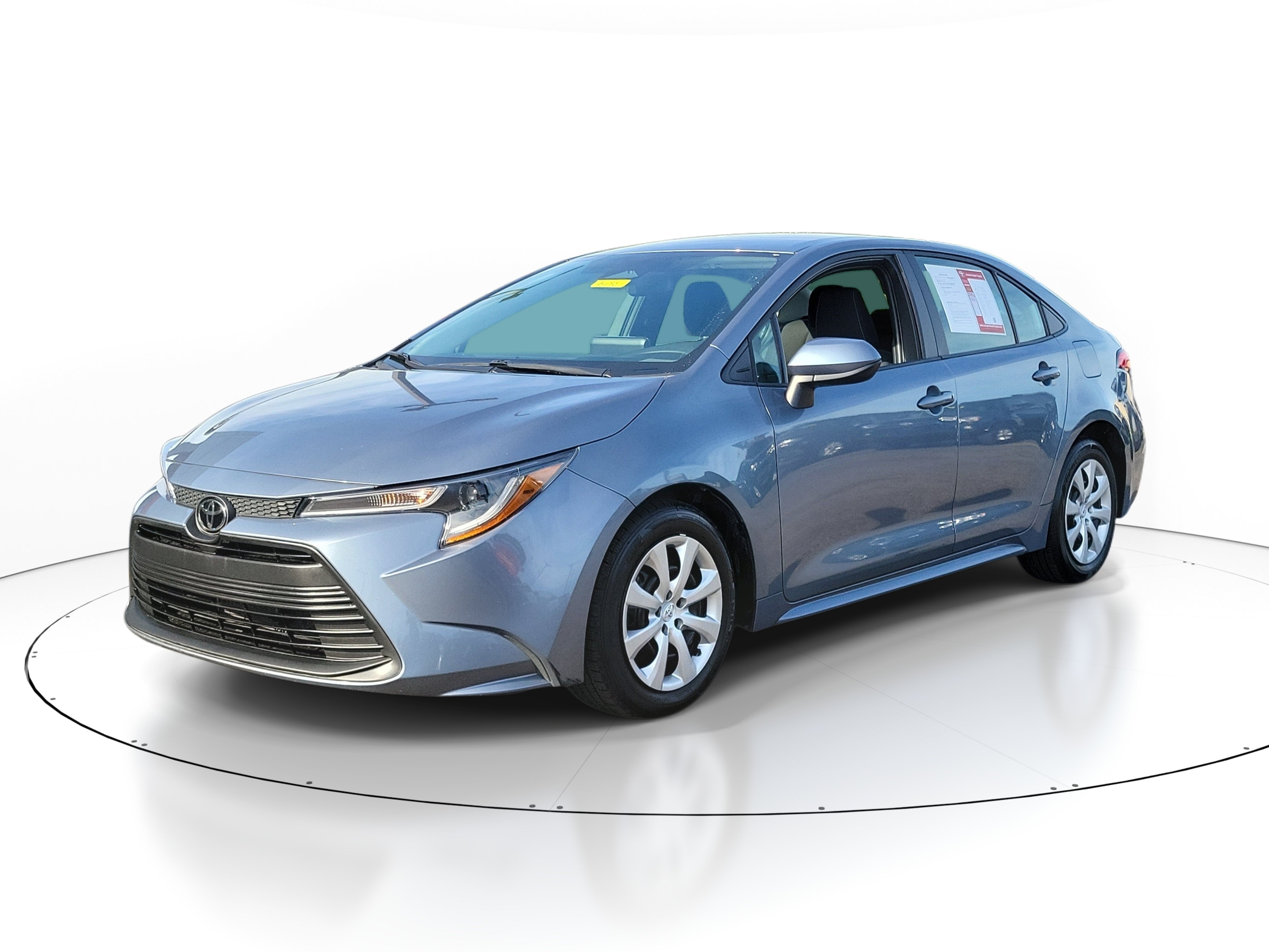 Used 2024 Toyota Corolla LE FWD image 2