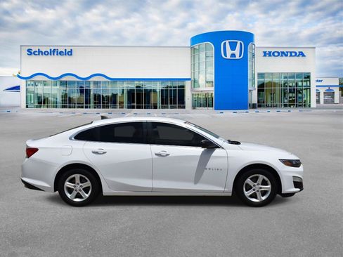 Used 2020 Chevrolet Malibu LS w/ LPO, Convenience Package 1 FWD image 2