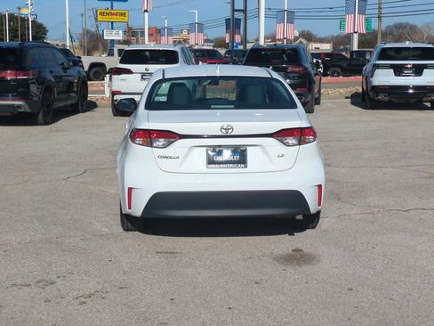 Used 2024 Toyota Corolla LE image 7